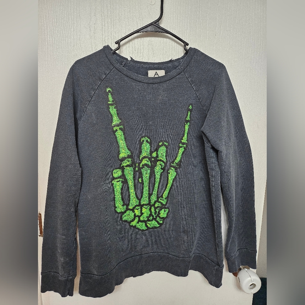 UNIF - Metallica/Rock On - Green/Black - Bones/Skeleton Hand - Crewneck